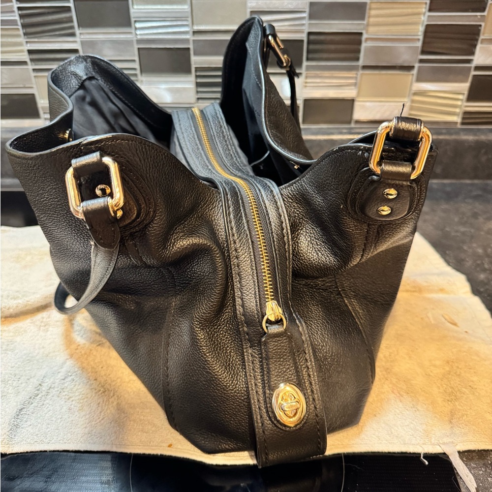 Coach Edie handbag, good used condition - Picture 4 of 15